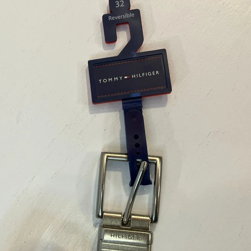 Tommy Hilfiger Men's Dress Reversible Belt with Polished Nickel Buckle - Size 32 - Picture 4 of 5